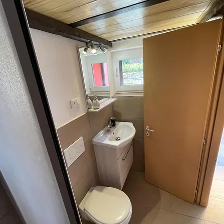 Guest house Shardana House- Free Parking La Spezia