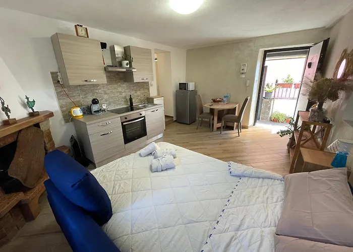 Shardana House- Free Parking Guest house