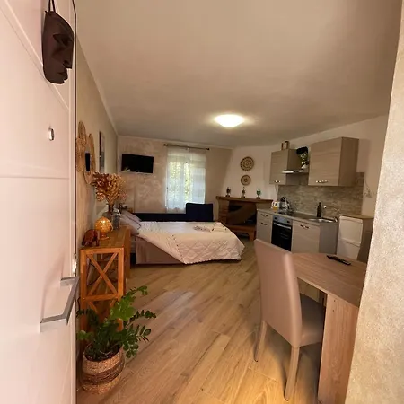 Shardana House- Free Parking 3* La Spezia